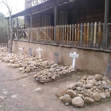 Bonnie Springs Ranch Motel Blue Diamond エクステリア 写真