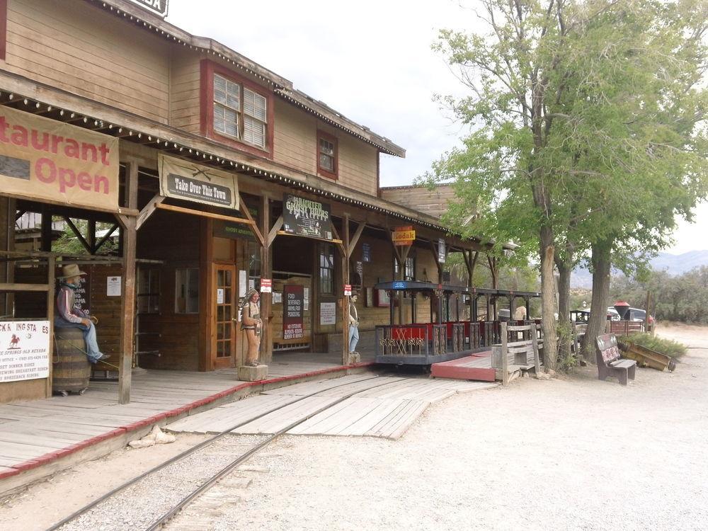 Bonnie Springs Ranch Motel Blue Diamond エクステリア 写真