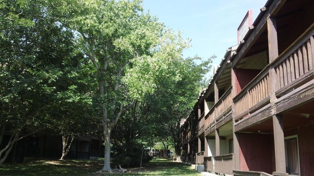Bonnie Springs Ranch Motel Blue Diamond エクステリア 写真