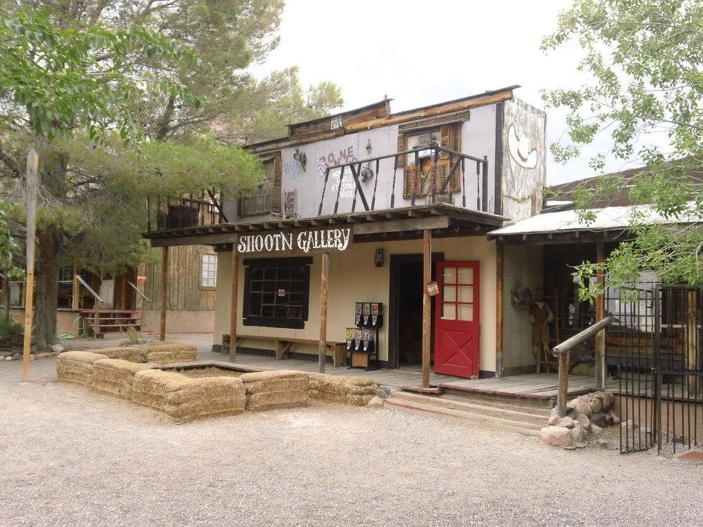 Bonnie Springs Ranch Motel Blue Diamond エクステリア 写真