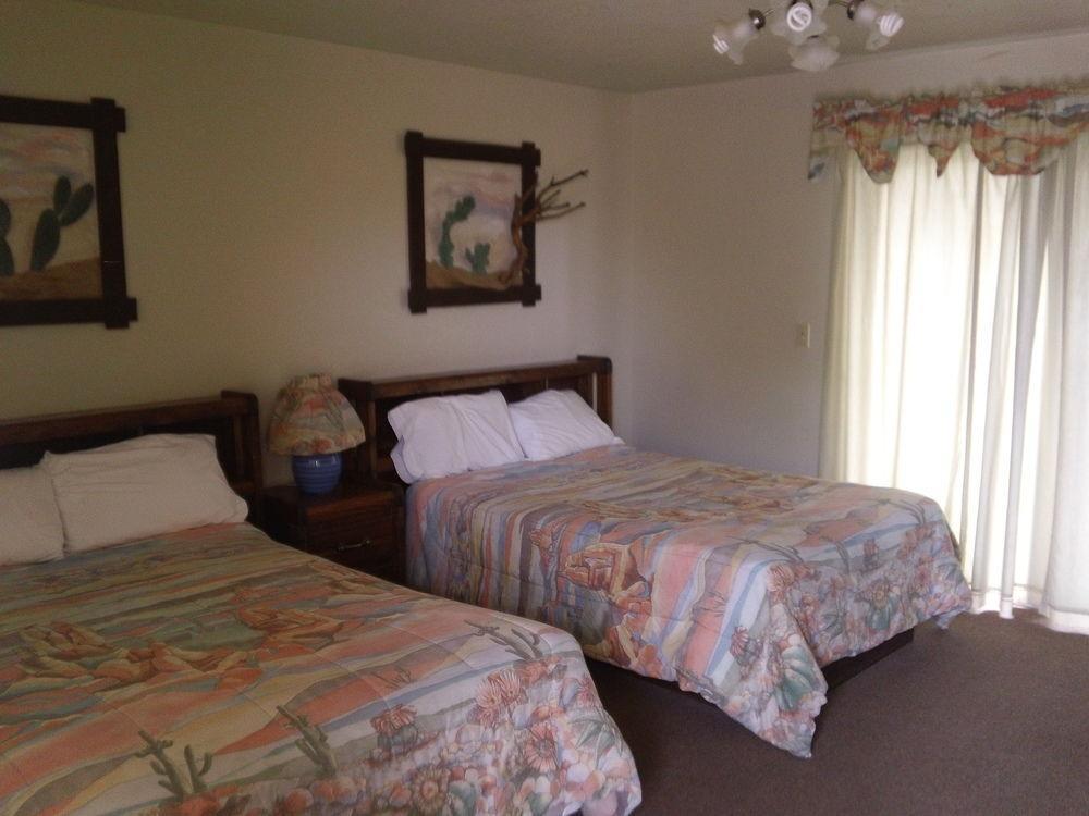 Bonnie Springs Ranch Motel Blue Diamond エクステリア 写真