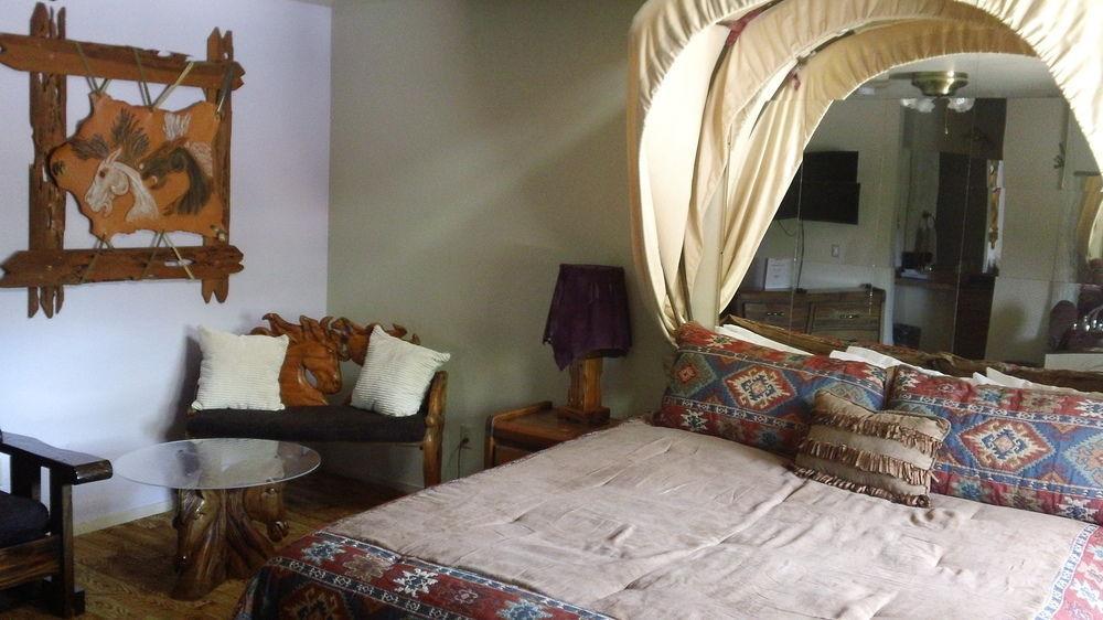 Bonnie Springs Ranch Motel Blue Diamond エクステリア 写真