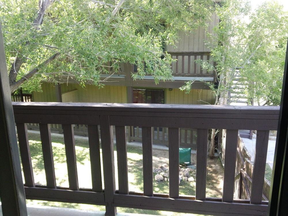 Bonnie Springs Ranch Motel Blue Diamond エクステリア 写真