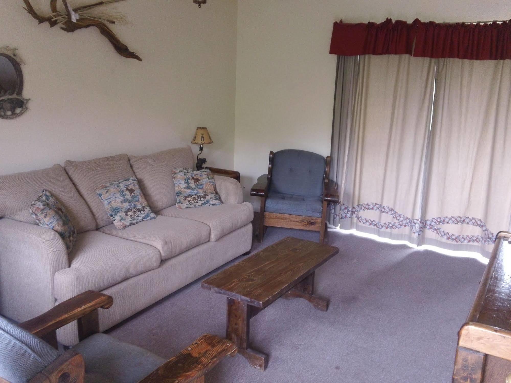 Bonnie Springs Ranch Motel Blue Diamond エクステリア 写真