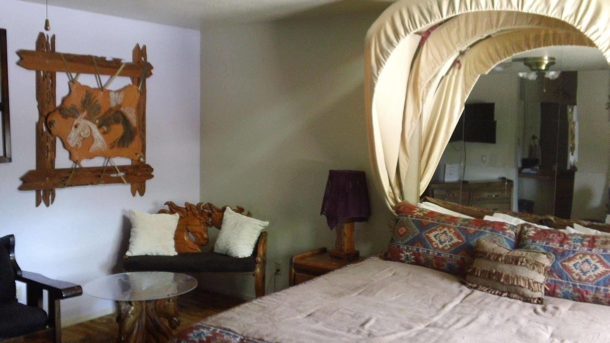 Bonnie Springs Ranch Motel Blue Diamond エクステリア 写真